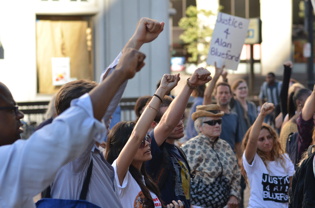 http://justice4alanblueford.org/